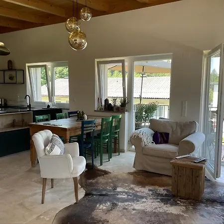 Casa Tapeo * 施弗灵希